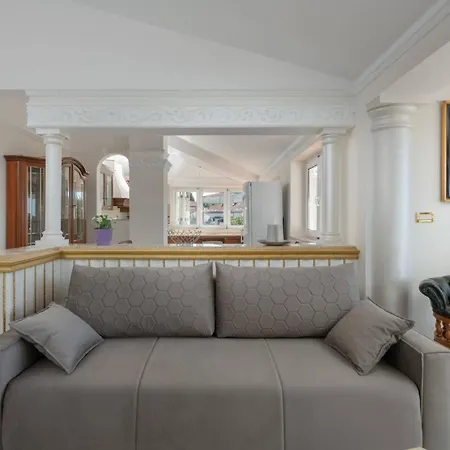 Apartamento Donatella -apt 2- Mit Meerblick